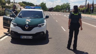 Queman su coche para cobrar el seguro en Arganda