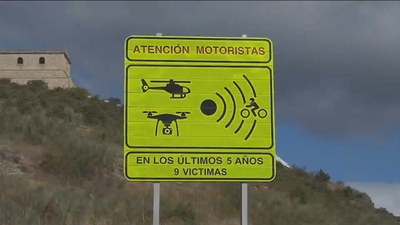 La DGT señalizará los 100 tramos más peligrosos para motoristas en carreteras secundarias