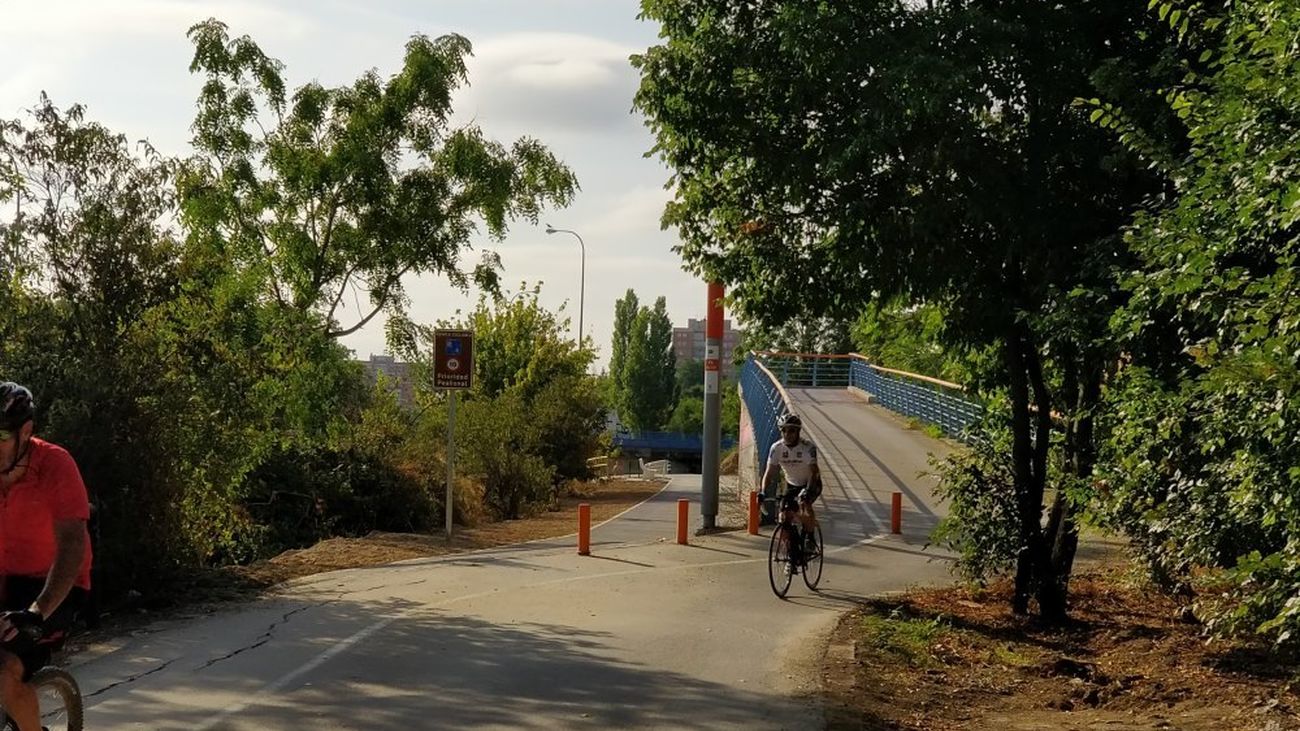 Tramo del Anillo Verde Ciclista a su paso por la Casa de Campo de Madrid