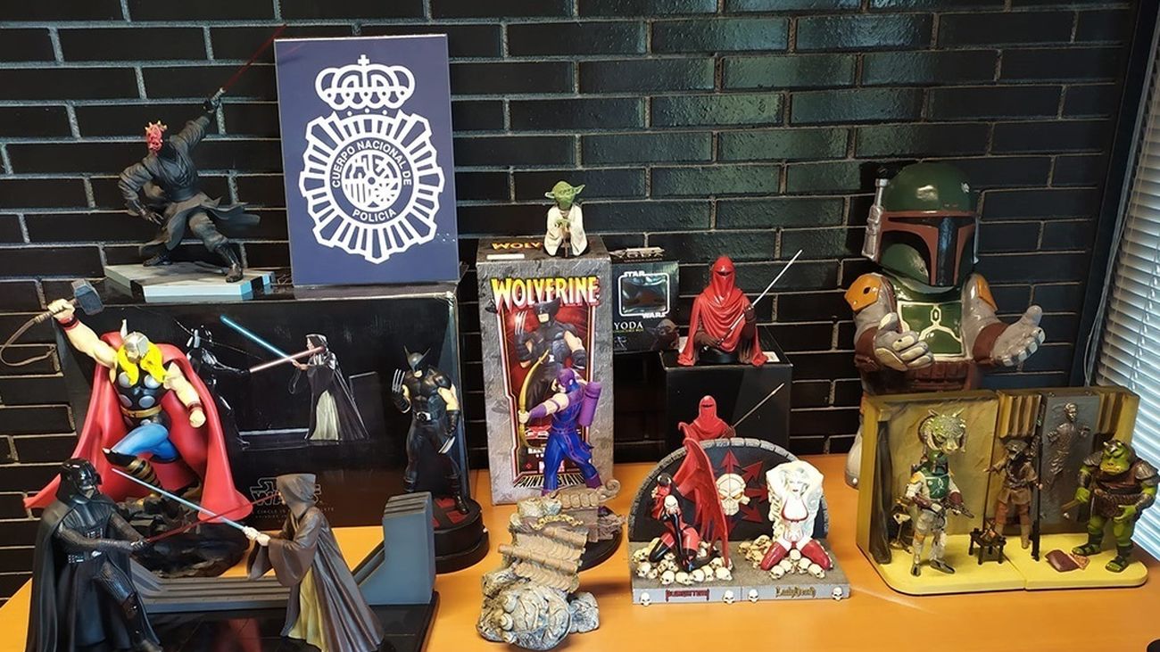 Dos detenidos por sustraer objetos de coleccionista por valor de 600.000 euros en Usera