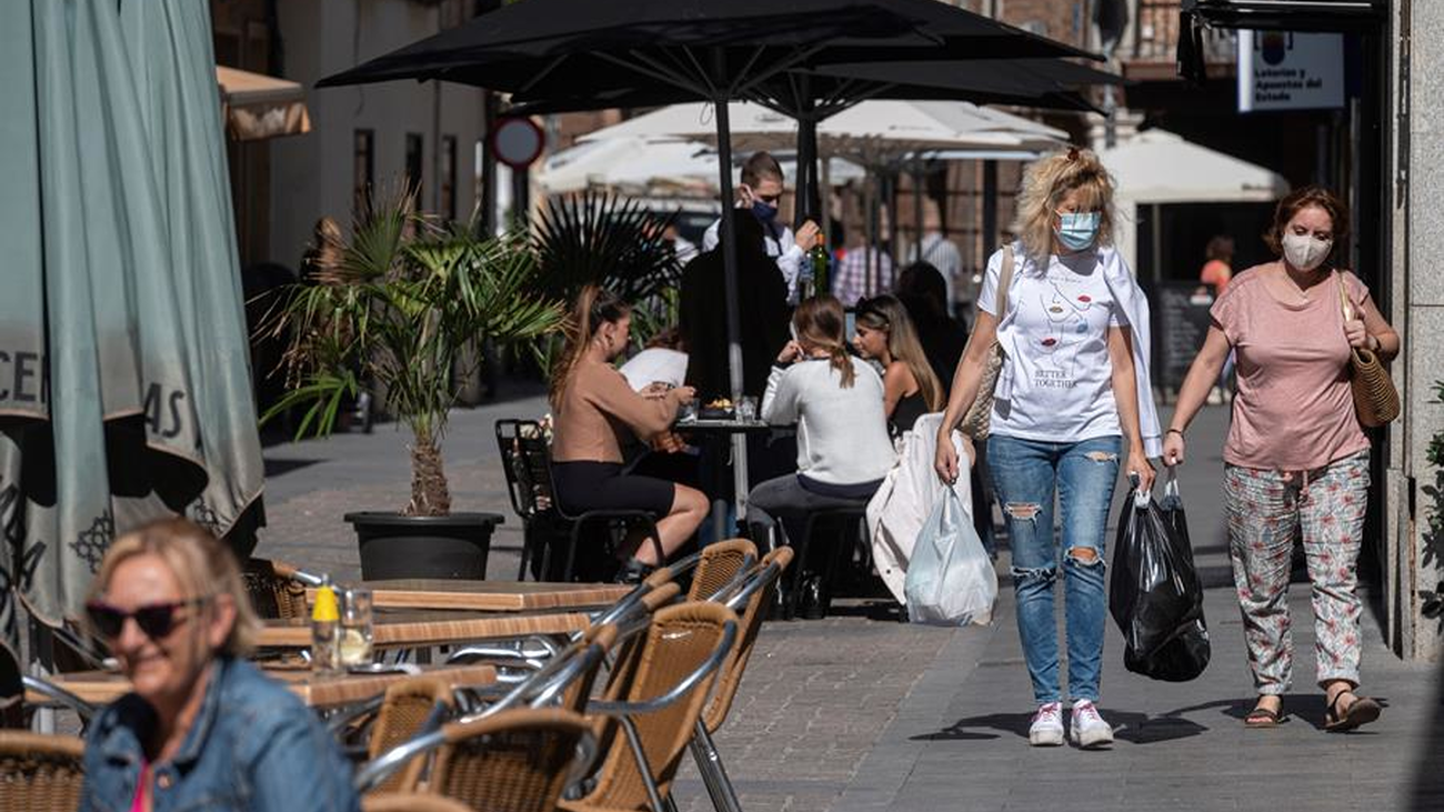 Varios escenarios en la batalla política entre la Comunidad de Madrid y el Gobierno