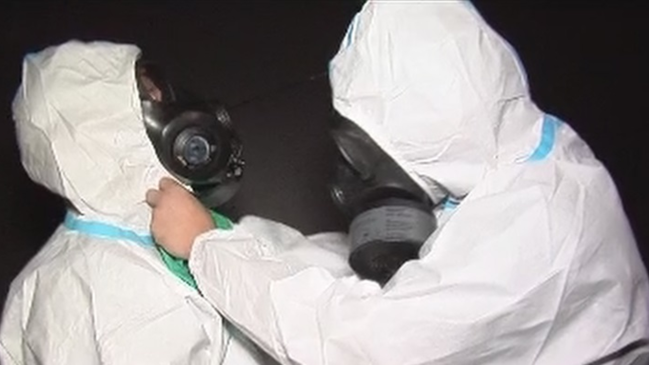 Un día desinfectando con la UME en Vallecas