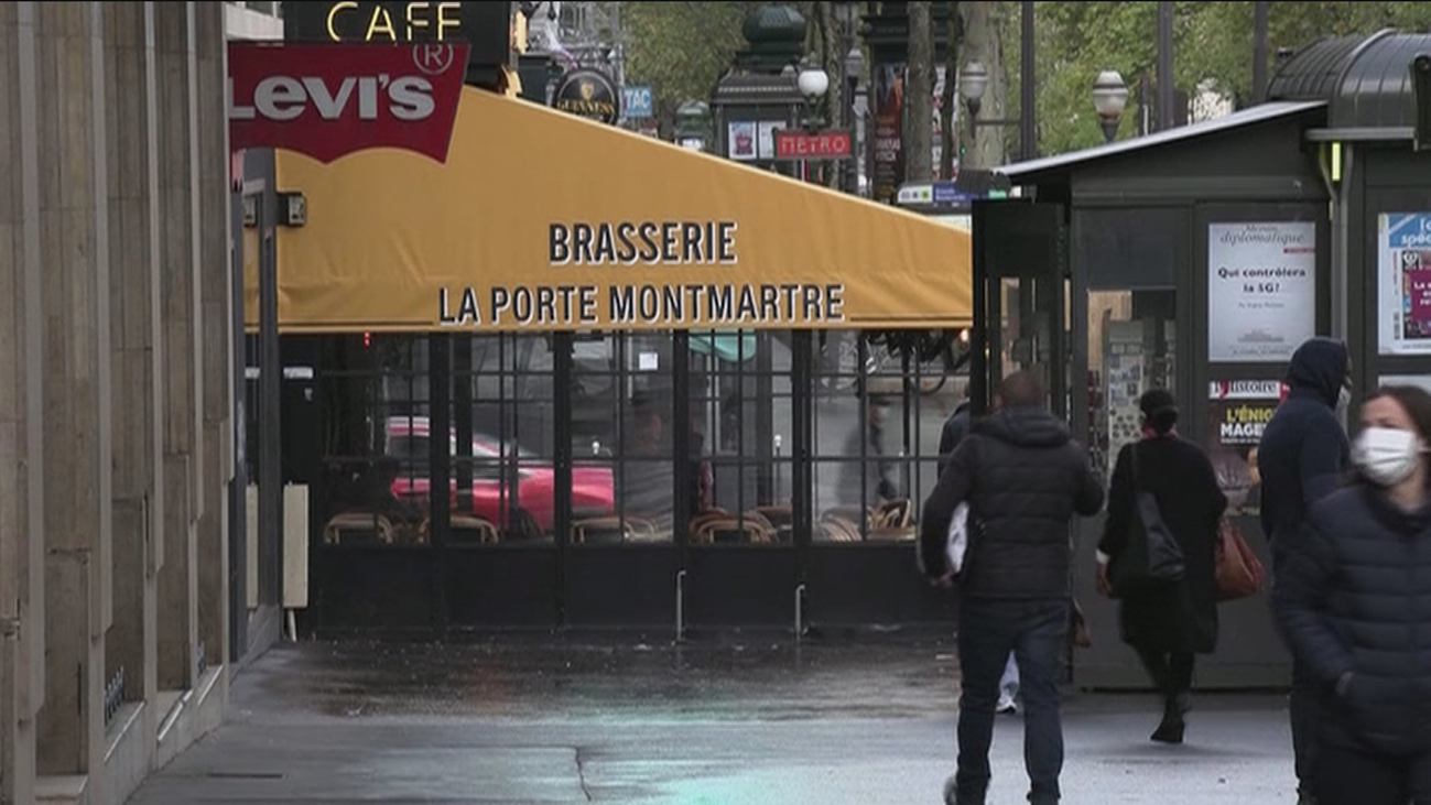 Nueva York y París aumentan las restricciones ante el incremento de casos de Covid