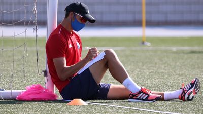 Iván Helguera, cesado como entrenador del Las Rozas CF