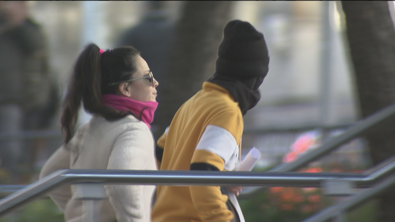 La 'nieta okupa' de Atocha abandona la casa de su abuelo y la deja destrozada