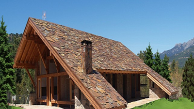 La increíble vivienda del tejado hasta el suelo de Becerril de la Sierra