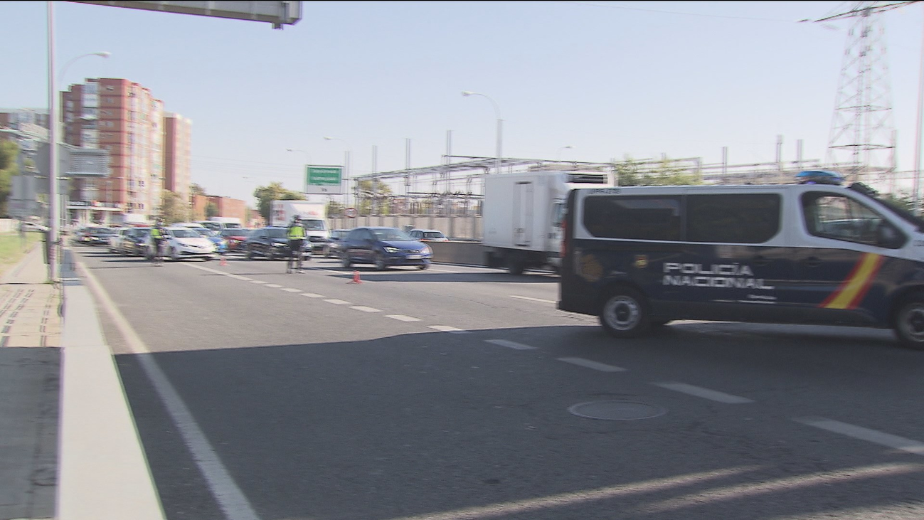 Normalidad en Madrid, con controles en carreteras, estaciones y Barajas