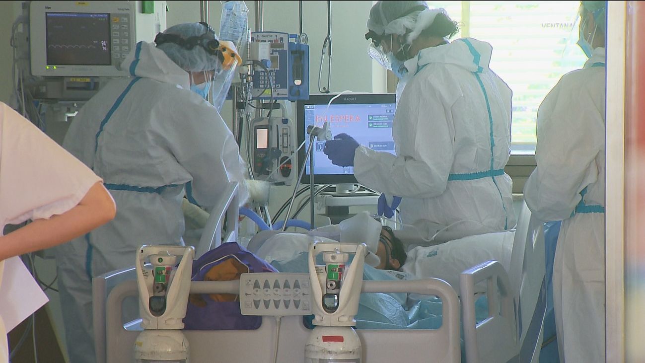 Sanidad informa de 27.856 nuevos casos y 195 muertes por Covid-19 durante el puente del Pilar