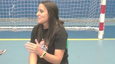 María Alirangues, entrenadora del Balonmano Pinto, pone voz a las quejas de los clubes madrileños
