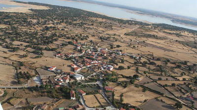 Oportunidad para emprender en Sardón de los Frailes: Vivienda gratis y bar a bajo coste