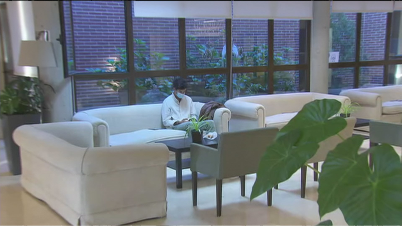 Estudiantes de los colegios mayores ven injusto que se les culpe de rebrotes de coronavirus