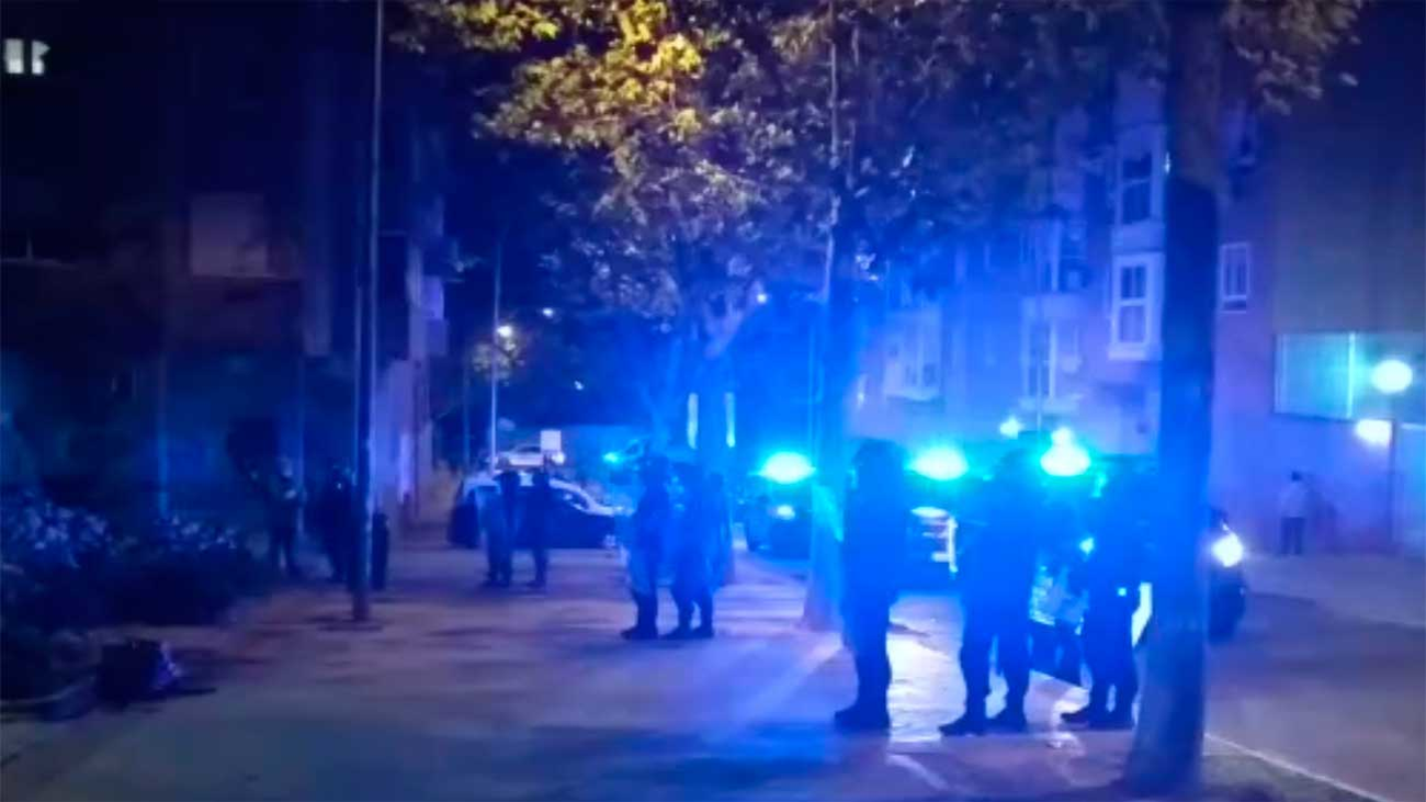 Tensión en Las Rosas por una concentración de jóvenes tras la pelea del día anterior