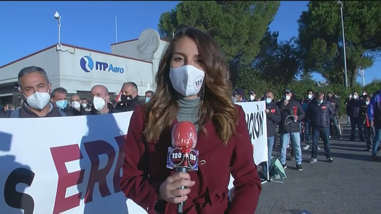 Trabajadores de la aeronáutica ITPAero protestan por los 105 despidos previstos en la planta de Ajalvir