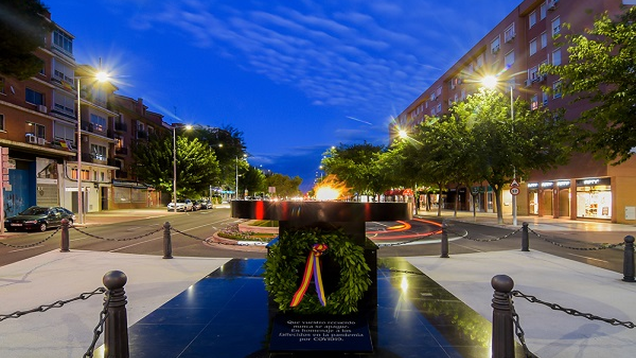 Torrejón de Ardoz rinde homenaje a  las víctimas del covid-19 con un monumento