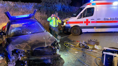 Un choque frontal entre dos vehículos en Manzanares el Real provoca 3 heridos
