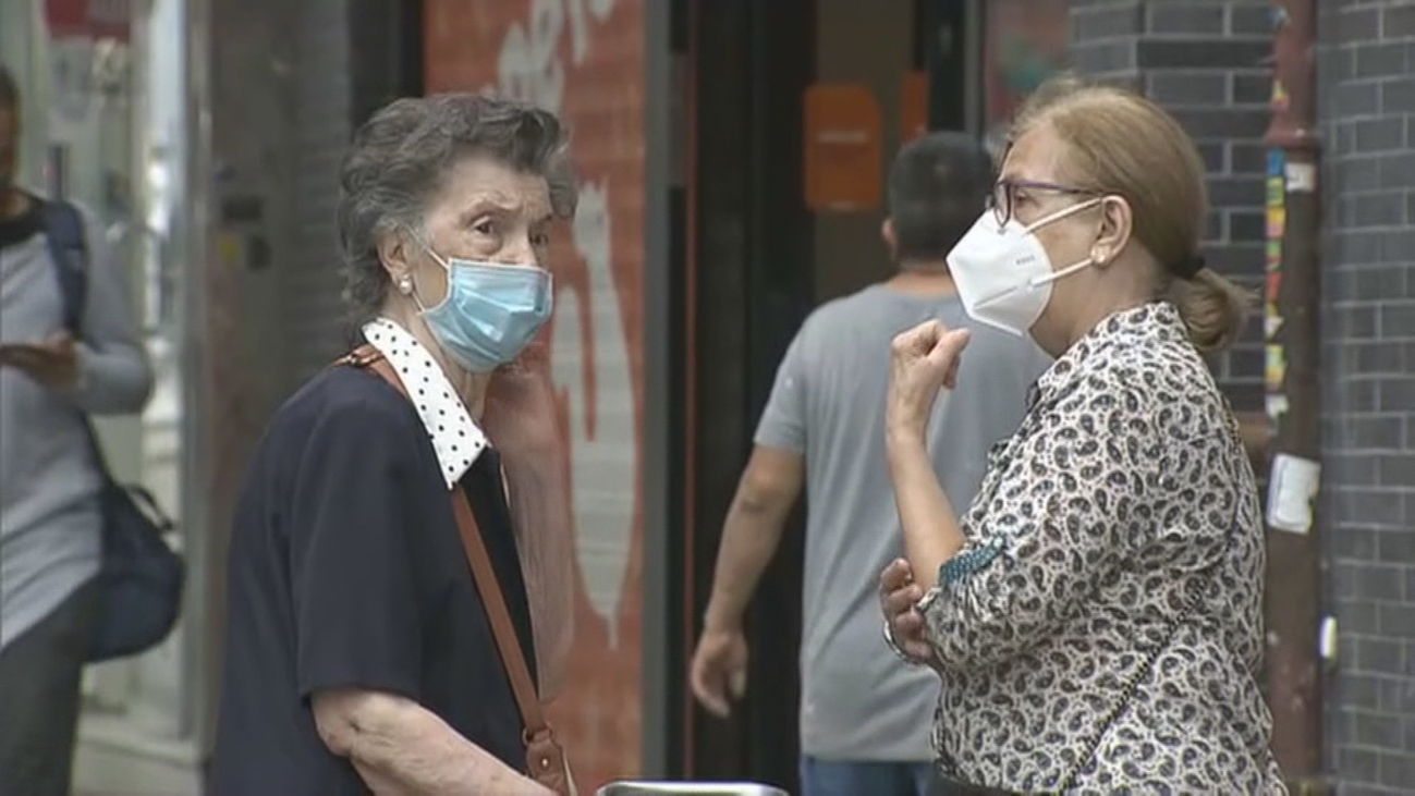 Reclaman bajar el precio de las mascarillas, para poder cambiarlas las veces necesarias