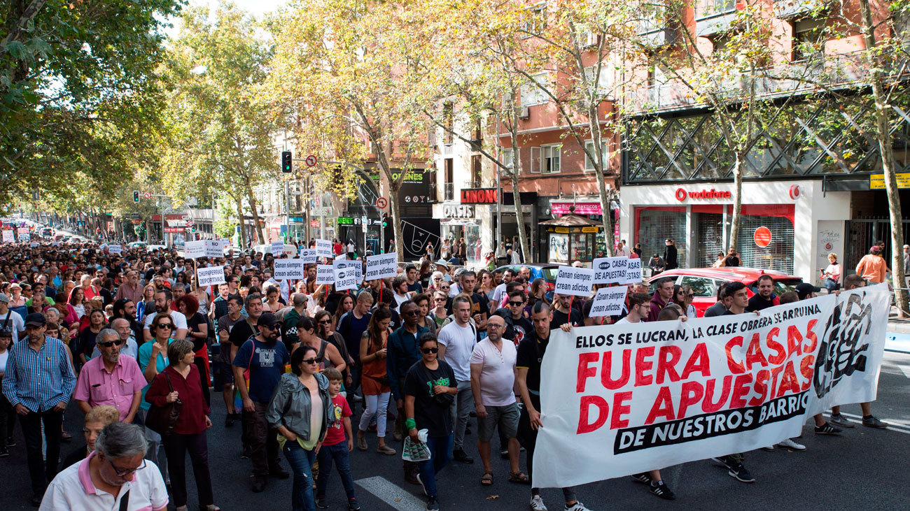 Protesta vecinal en Madrid contra las casas de apuestas