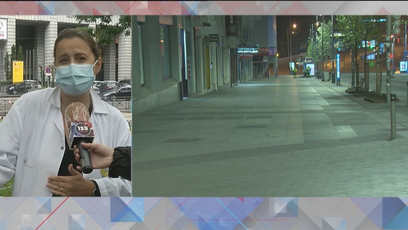 El sindicato médico AMYTS se concentra ante Sanidad buscando un acuerdo antes de ir a la huelga el 27 de octubre