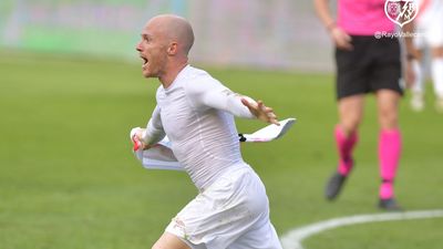 Isi: "El Rayo se ha ganado pelear por el ascenso directo"