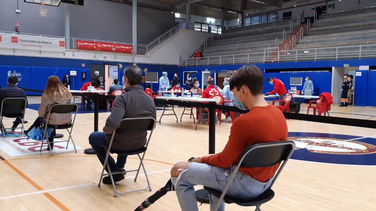 Vecinos de Getafe se lían con el mensaje enviado por la Consejería de Sanidad para hacerse el test de antígenos