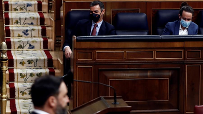 Abascal pide acabar con la "anomalía política" del Gobierno de Sánchez, que critica a Vox por querer "dividir"