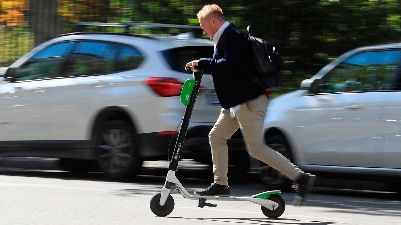 Madrid dará hasta 700 euros para comprar bicis y patinetes