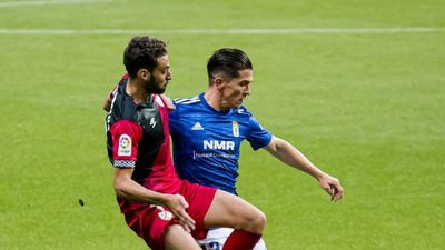 0-0. El Rayo Vallecano se estrella contra los postes y el Oviedo
