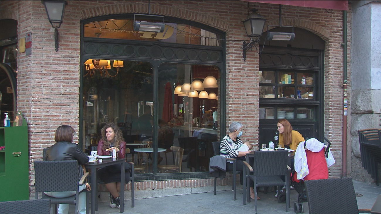 El ‘tardeo’ se pone de moda por el adelanto de los horarios para salir