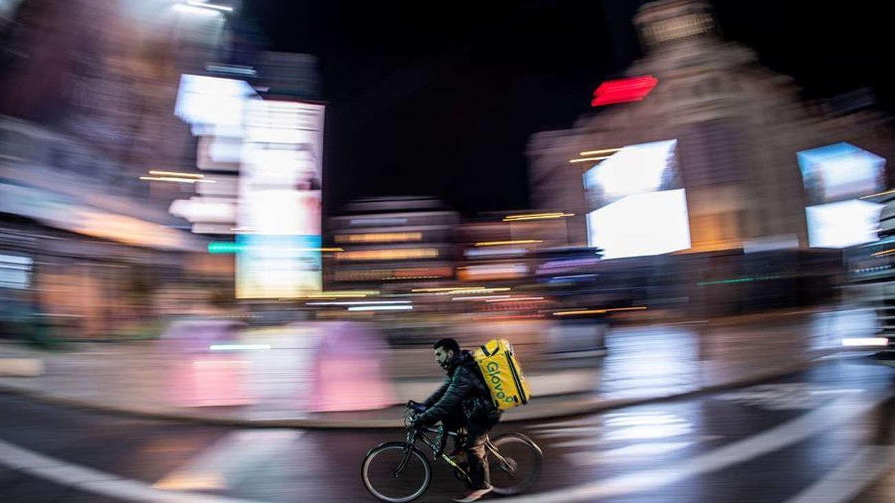 Ofrecen trabajo en Madrid a 500 riders con un contrato laboral