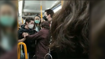 Nueva bronca en el metro de Madrid: "¡Mi tío acaba de fallecer por la Covid! ¿Y tú sin mascarilla?"