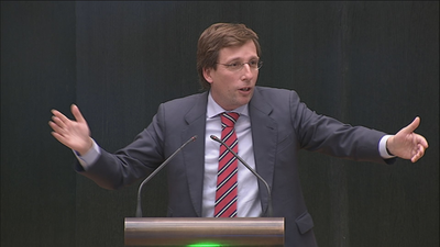 Almeida clama contra Vox por apoyar 9 iniciativas de la izquierda en Cibeles