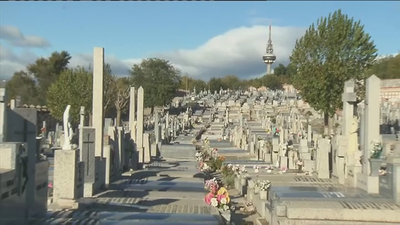 Drones y 250 policías municipales controlarán el aforo a los cementerios madrileños en Todos los Santos