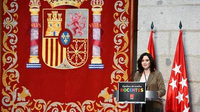 Ayuso ordena el cierre de Madrid "los días imprescindibles" de los puentes de Todos los Santos y de la Almudena