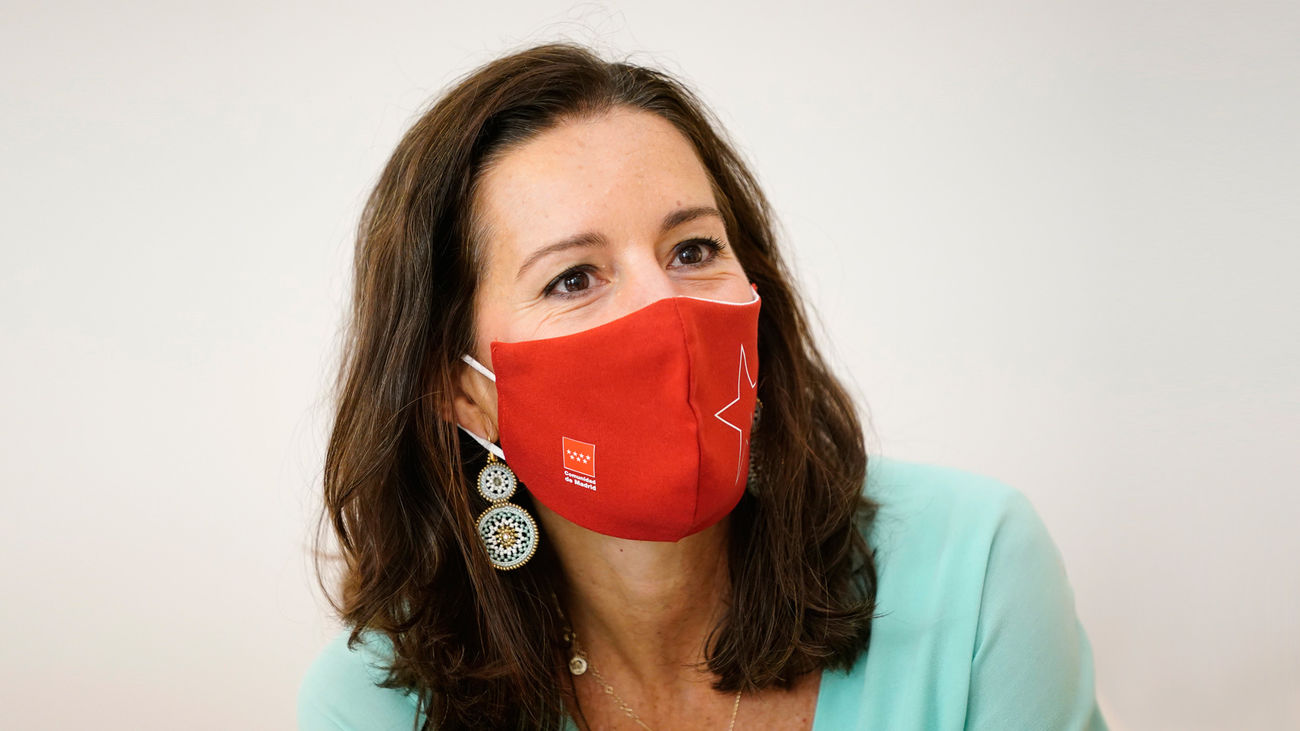 Eugenia Carballedo:  "Cerrar Madrid los días laborables no tiene ningún sentido”