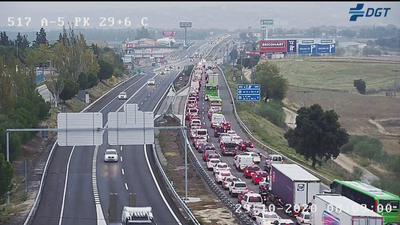Un accidente en la A-5 en Navalcarnero provoca largas retenciones en la entrada a Madrid