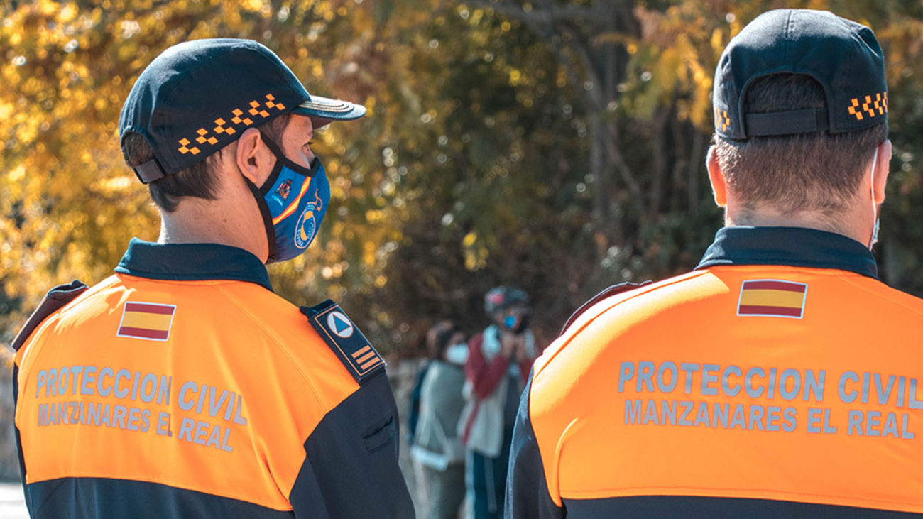 Miembros de la Agrupación de Protección Civil de Manzanares el Real