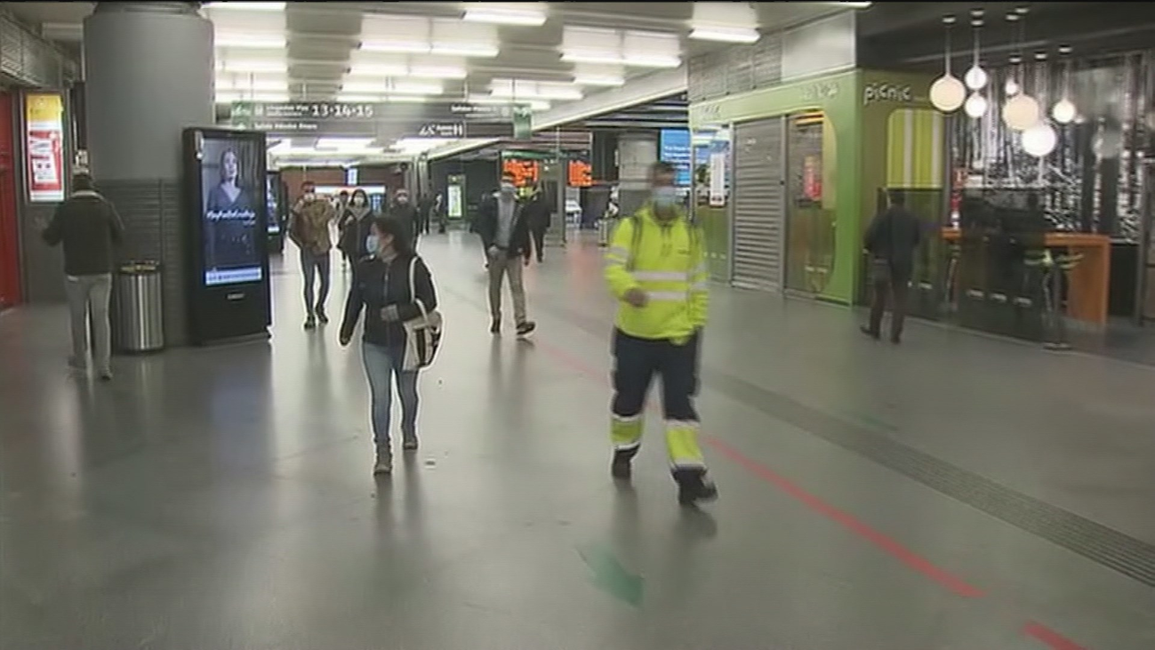 Escasa afluencia de viajeros en Atocha y más controles policiales
