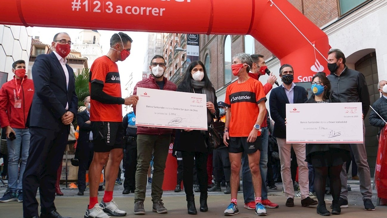 Martín Fiz le gana a Miguel Induráin el desafío en ciclismo y en carrera
