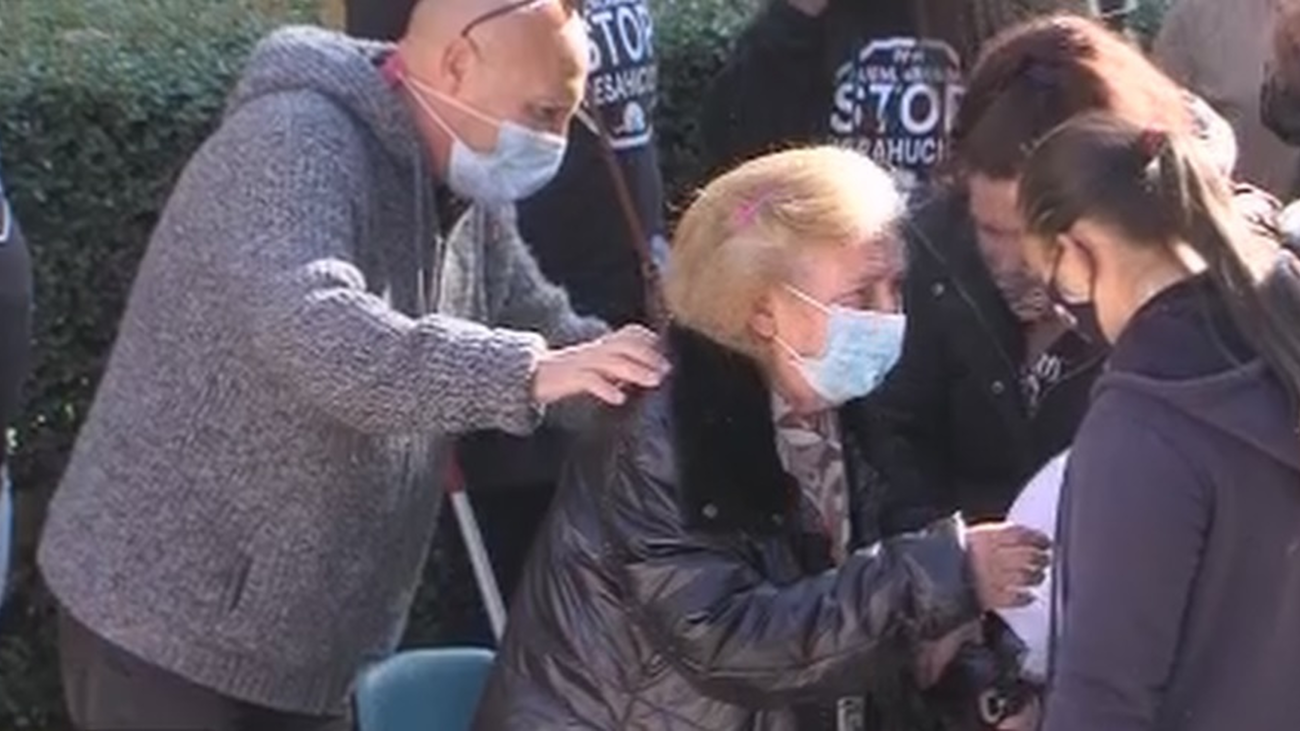 Se suspende el desahucio de Mayte y su familia en Fuenlabrada