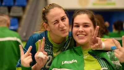 Ikasa Madrid Boadilla, de entrenar en un parque a dominar la División de Plata Femenina