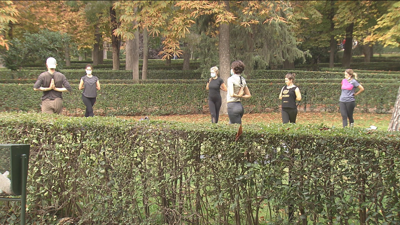 Los madrileños aprovechan un puente atípico para redescubrir su ciudad