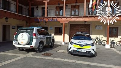 Desalojados unos jóvenes en la piscina municipal de Pinto tras insultar y amenazar a los agentes de Policía