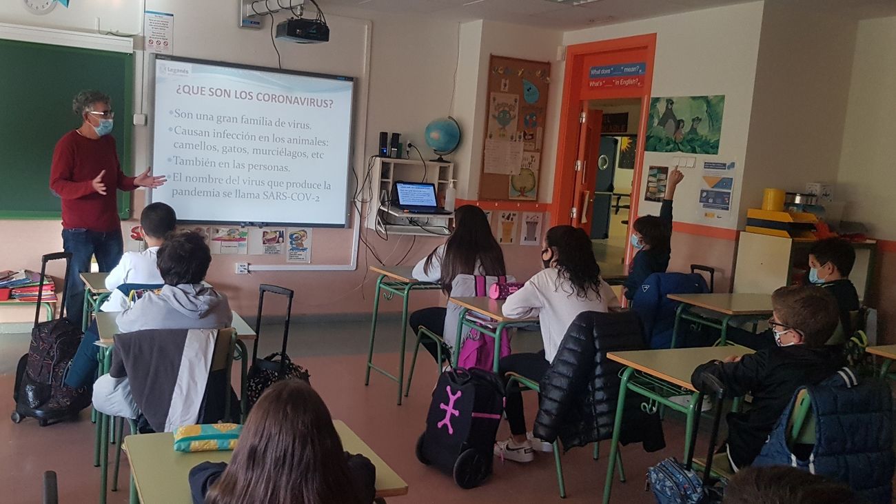 Casi 4.000 jóvenes de Leganés reciben formación sobre prevención de contagios por Covid