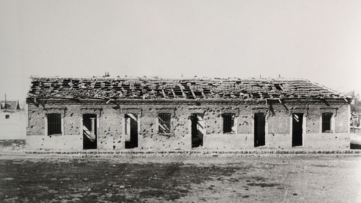 Estado de las viviendas tras los bombardeos / COLECCIÓN JOSÉ LATOVA