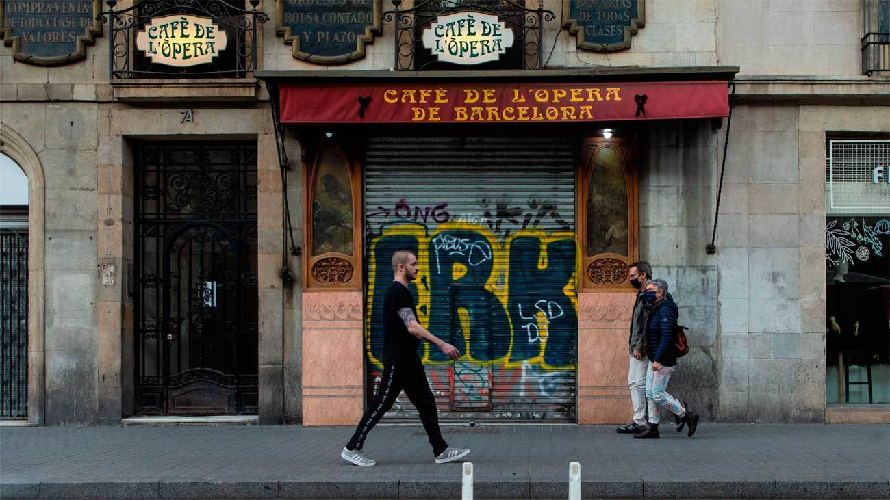 Agentes Covid o test rápidos para reabrir bares y restaurantes  en Barcelona