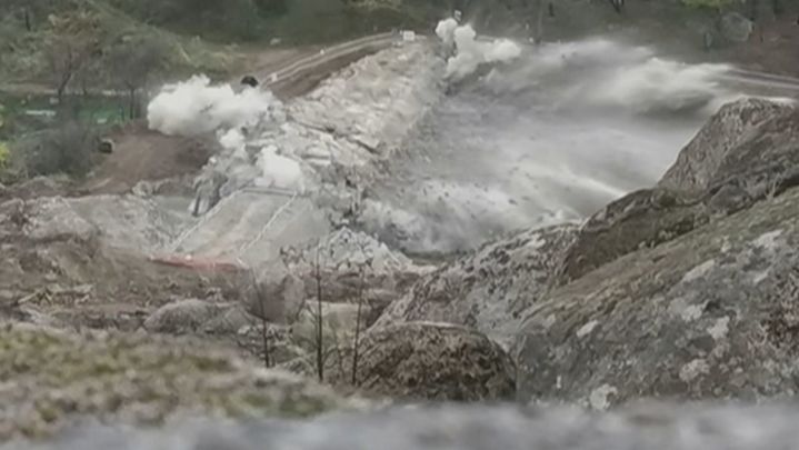 La voladura de la presa / REDACCIÓN