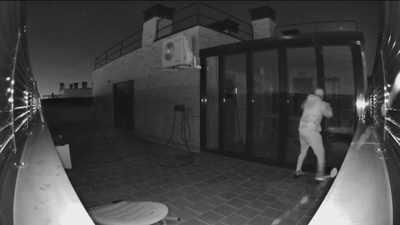Sorprenden a un ladrón cuando intentaba entrar por la azotea de una vivienda en Parla
