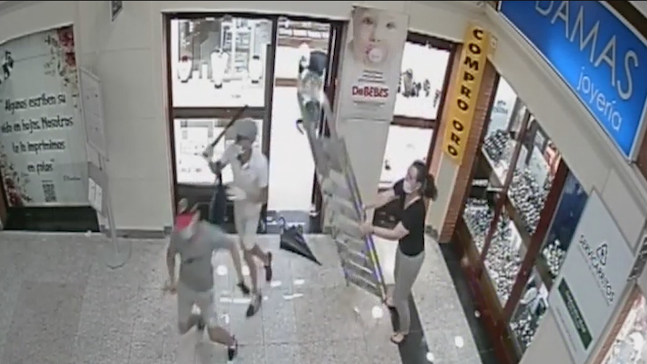 La banda de 'Goyito' entra en una joyería sembrando el terror