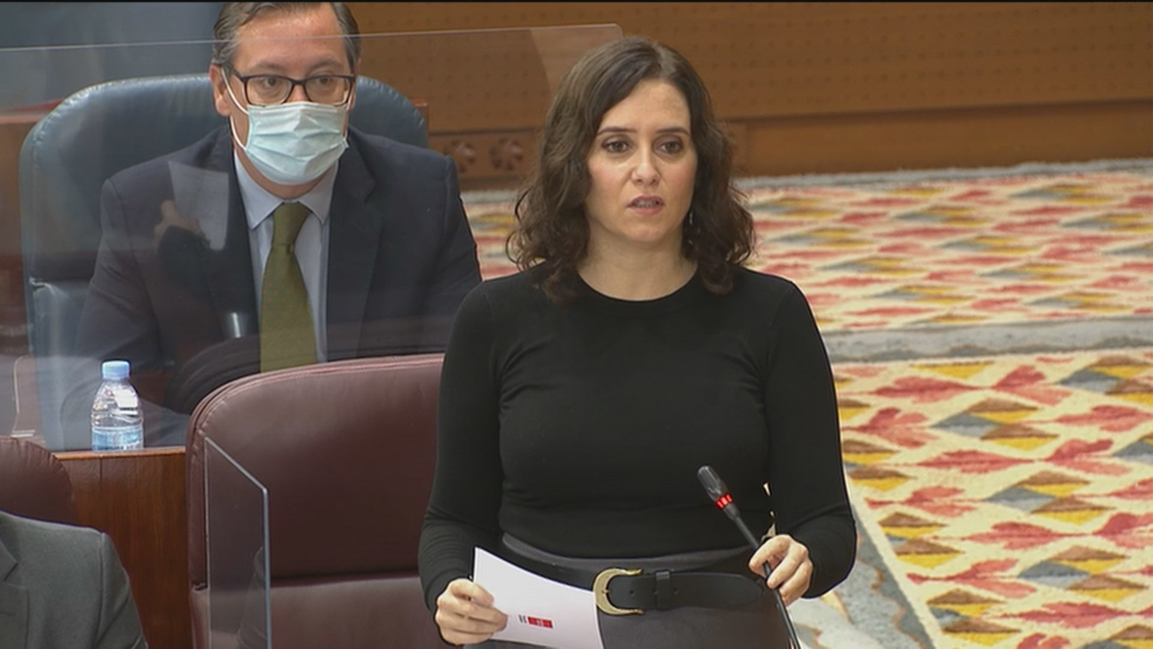 Ayuso acusa a la izquierda de generar alarma y zozobra ante la lluvia de críticas al hospital de pandemias