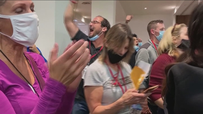 Disturbios y protestas de ambos bandos un día después del ajustado resultado de las elecciones de EEUU